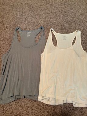 Set of 2 American Eagle Outfitters Tank Tops - Grey and Cream
